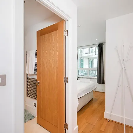 Апартаменты Compact 2 Bed Good Transport Links Лондон Экстерьер фото