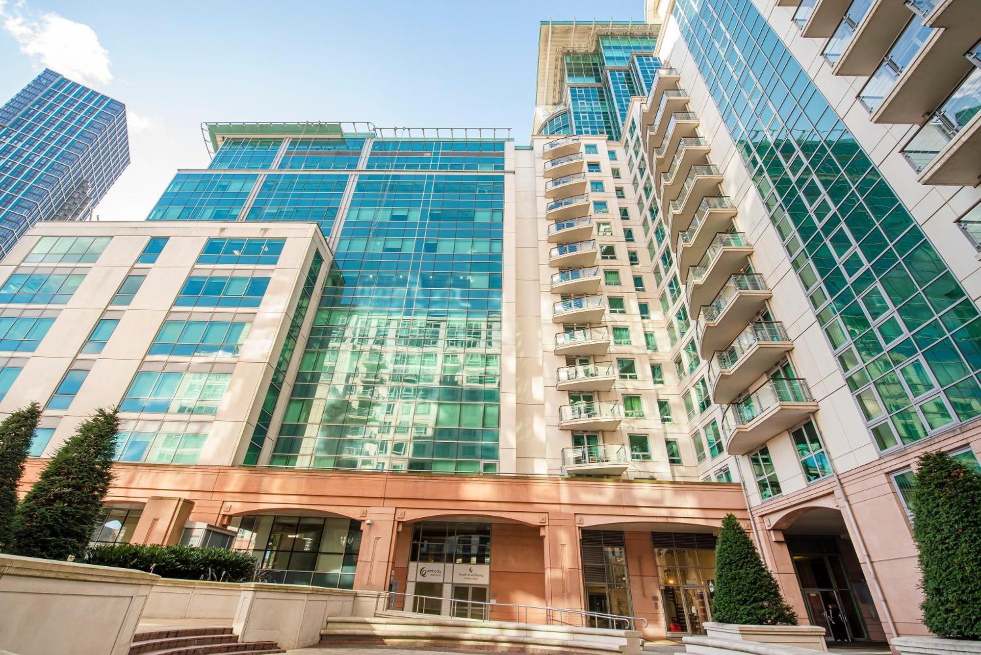 Апартаменты Compact 2 Bed Good Transport Links *